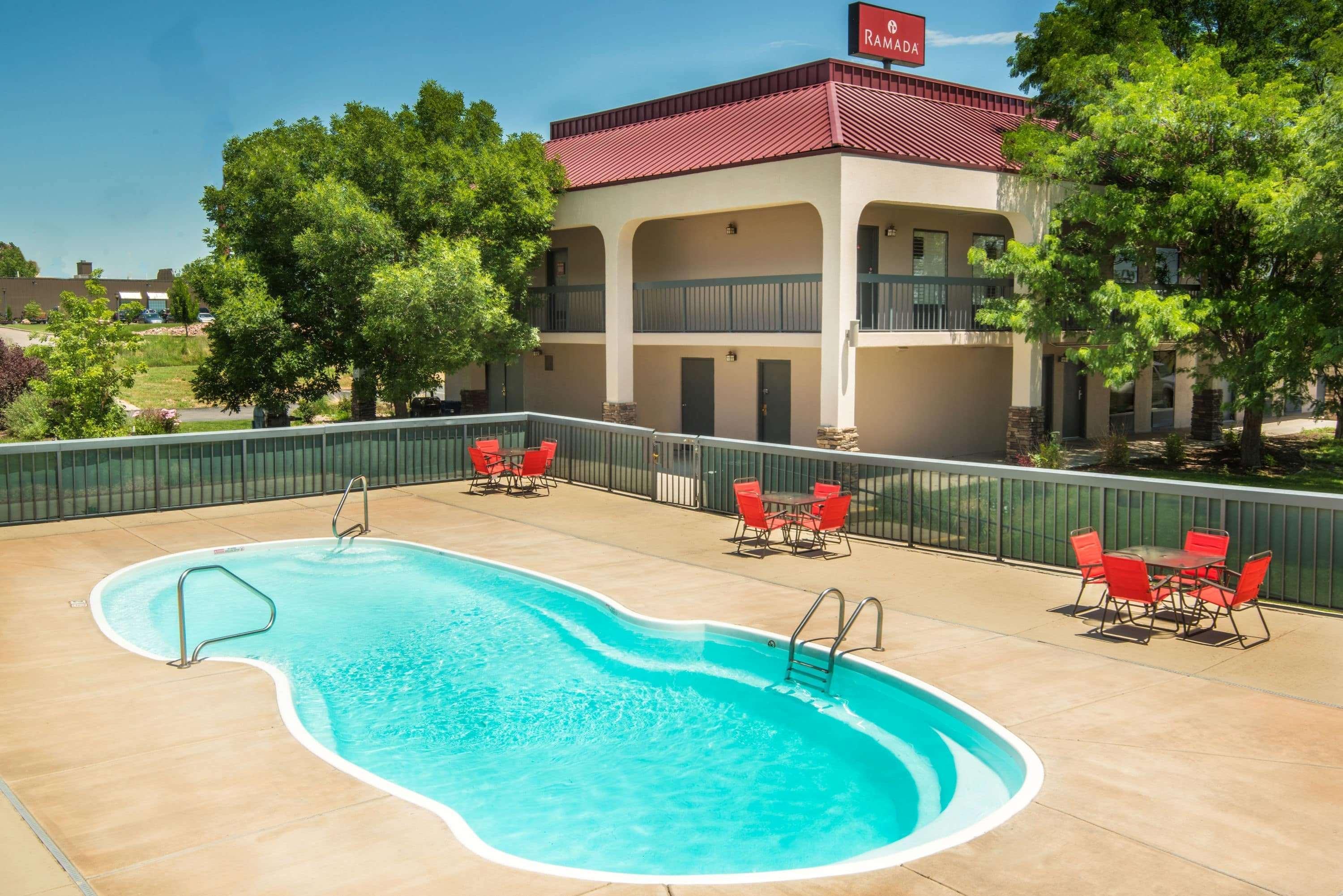 Travelodge By Wyndham Pueblo Extérieur photo
