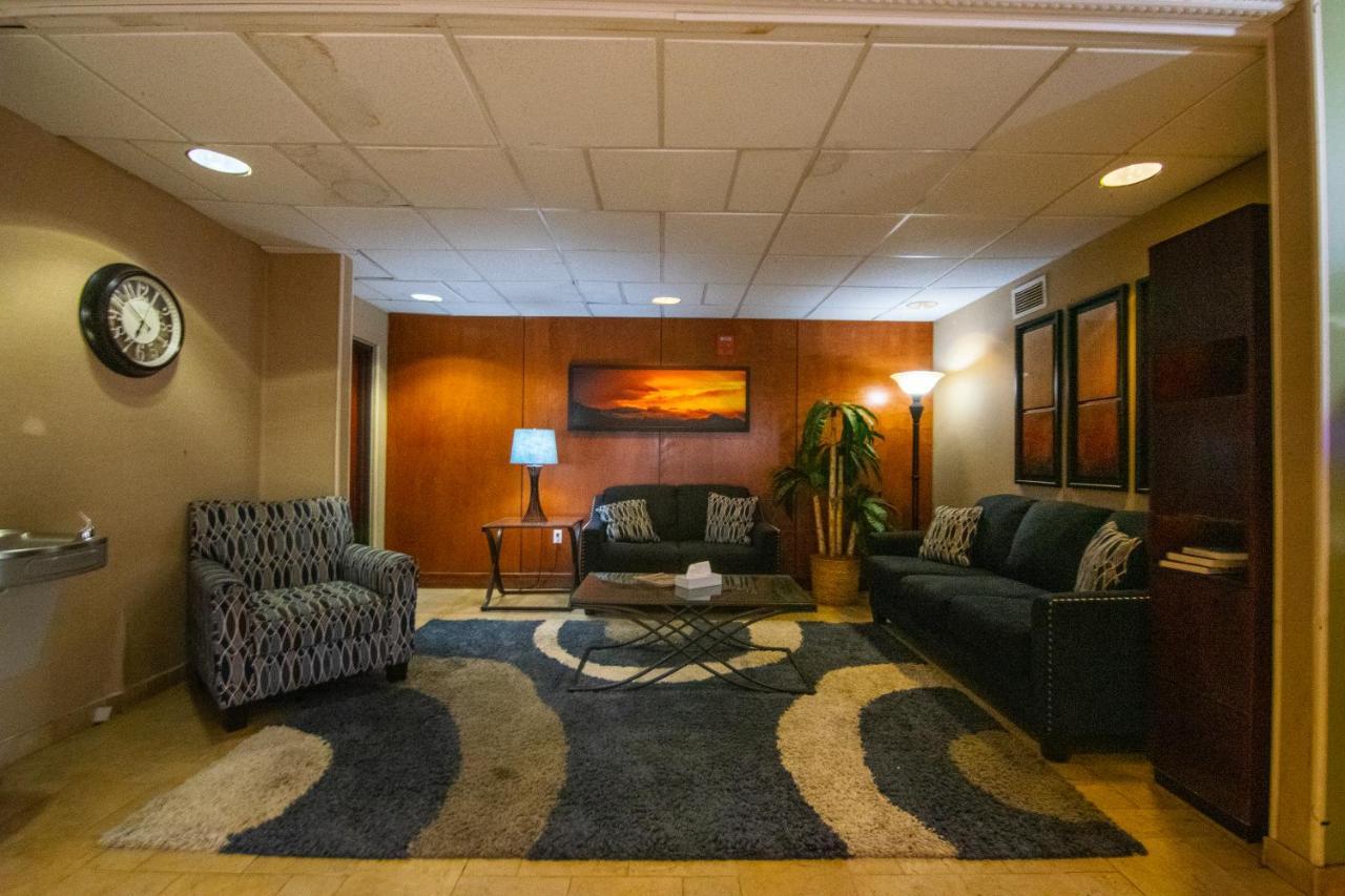 Travelodge By Wyndham Pueblo Extérieur photo