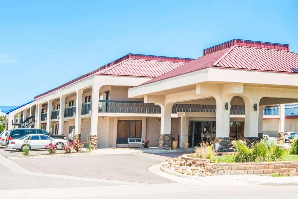 Travelodge By Wyndham Pueblo Extérieur photo